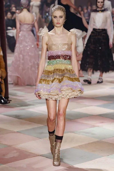 Look 37